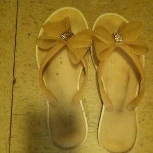 Elegant Tan Bow Sandals